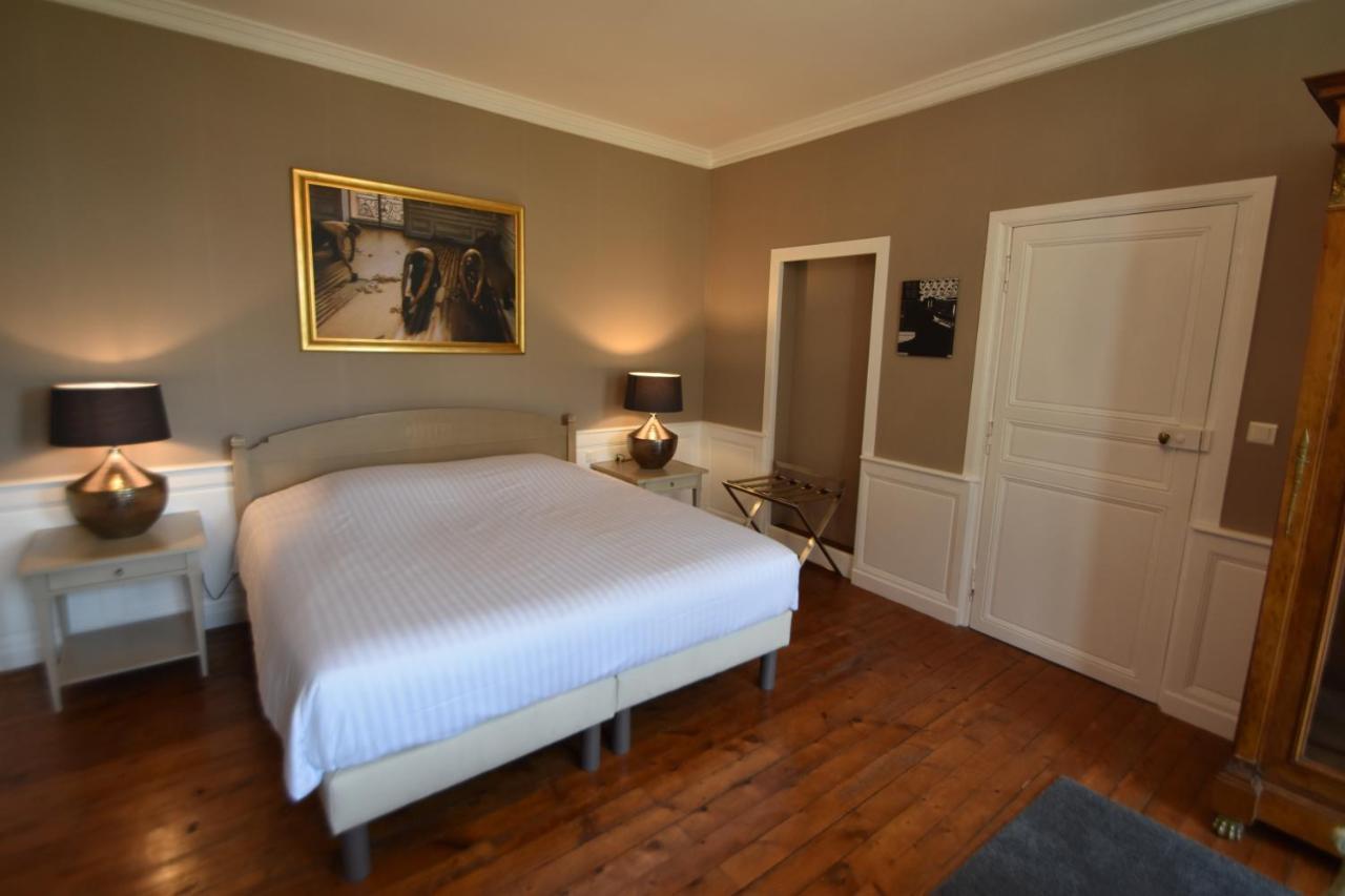 Les Destinees Hotel Chinon Buitenkant foto
