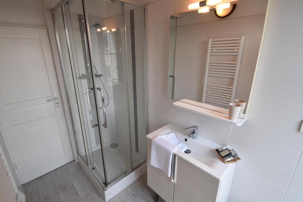 Les Destinees Hotel Chinon Buitenkant foto