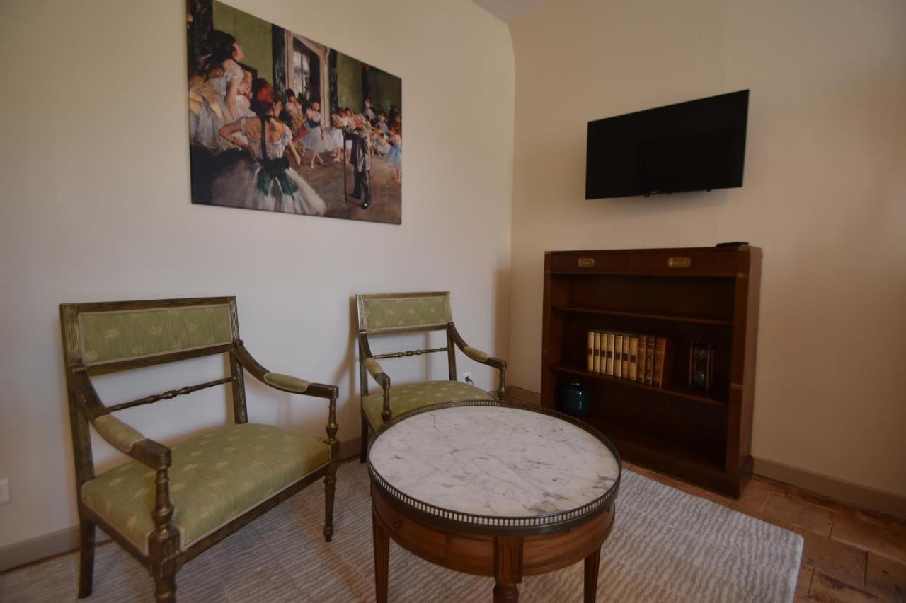 Les Destinees Hotel Chinon Buitenkant foto